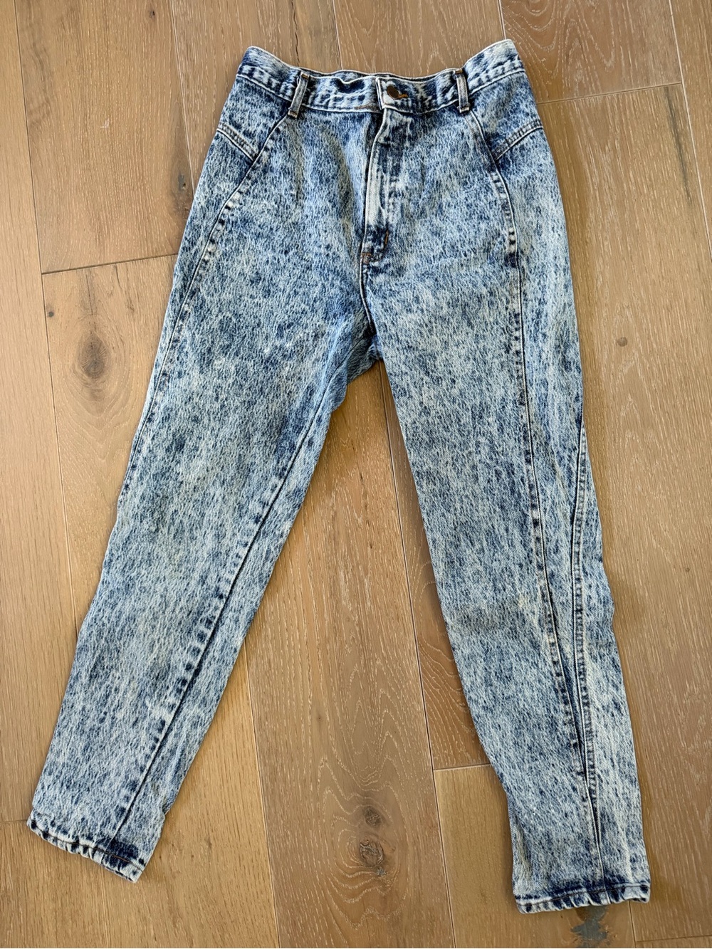 Vintage ‘Chic’ brand high rise acid stone washed jeans